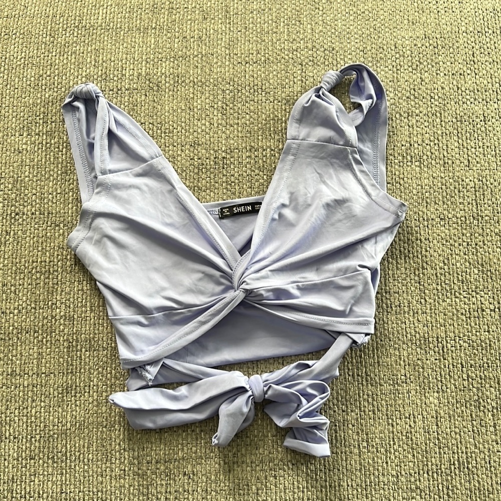 💥4 for $25💥 Knot-Tie Wrap Around Crop Top